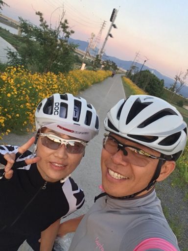 운동 나오신 자칭 뒷태여신😅