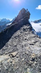 Pointe de Vouasson par le lac bleu et le glacier. Retour par le mont de l’étoile
