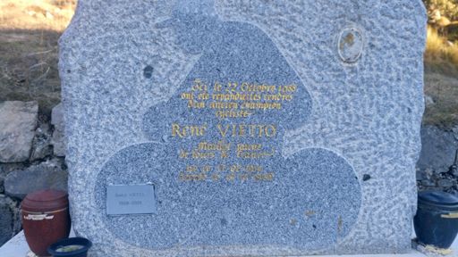 Stèle de vietto au col de braus