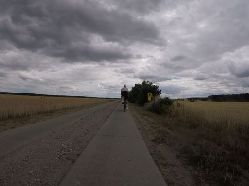 Zur Feier des Tages über die Plattenstraße, schlechte Straße de luxe quasi:-))