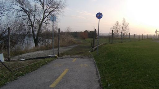 WTF!!! – Itt elfelejtettek megcsinálni egy 100 méteres szakaszt...