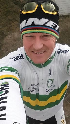 Dedicate this ride to the new world champions the Aussie trackteam :-)