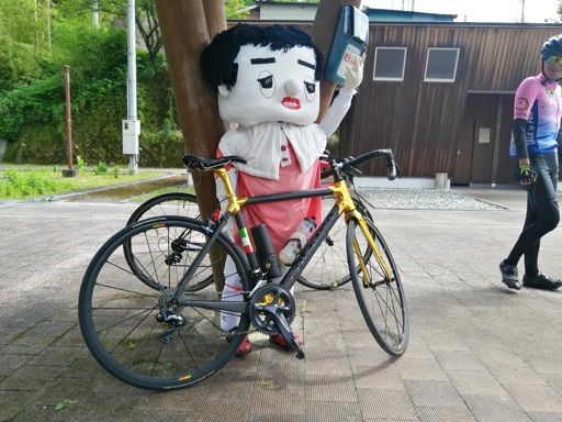 こいつ誰なん？(笑)