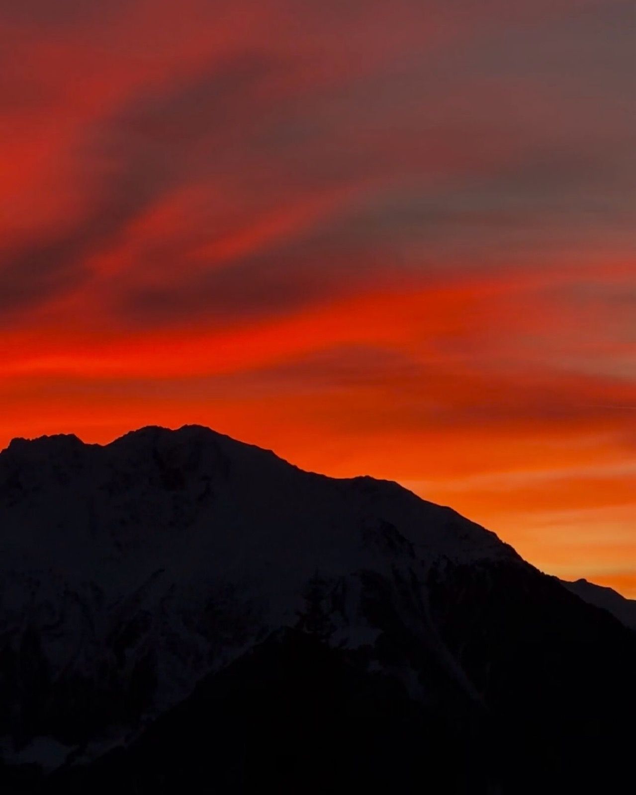 📸 SunGod Creative Director, Rob. 
📍 Verbier, Switzerland