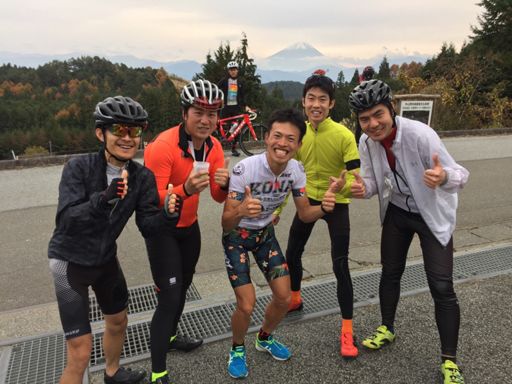 みさき耕舎ヒルクライムTT後エース栗原さんと！
エーストレイン楽しかったなぁ〜( ´∀｀)皆さんも是非w