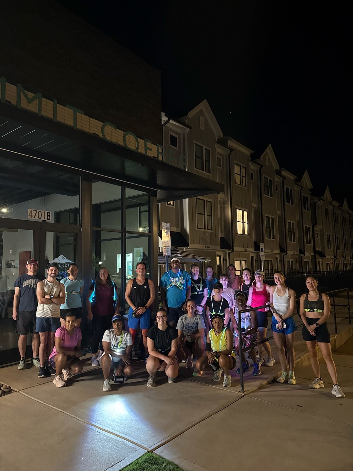 Group ready to run in cooler temperatures finally! 📸 Mico