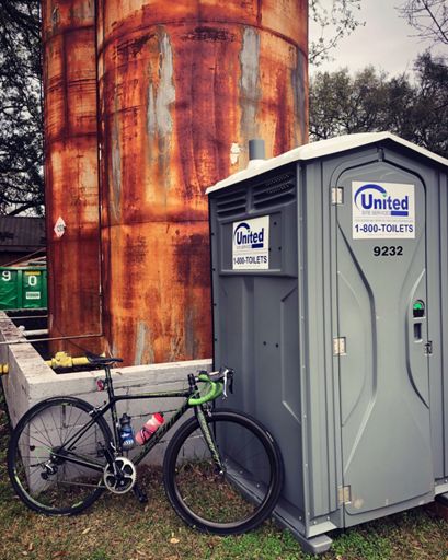 A little miracle on the ride! A clean porta potty!! 🙌🏻😍