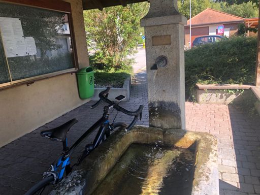 A la source ( Henniez )