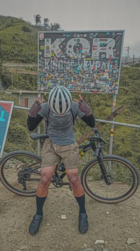 King of STICKERS (KOS)