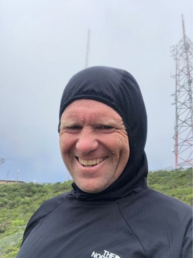 June in San Francisco. It was cool and windy enough on the ridge that I wanted to put my hoodie on (which I thought was humorous). 