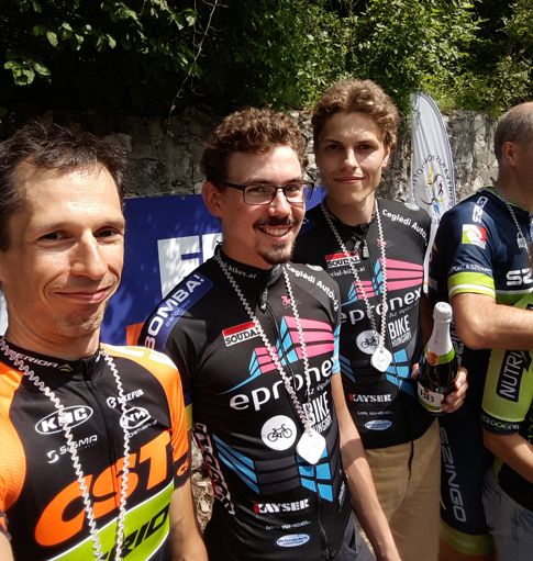 Ezt a szelfi témát még gyakorolni kell, nem tökéletes a kompozíció.