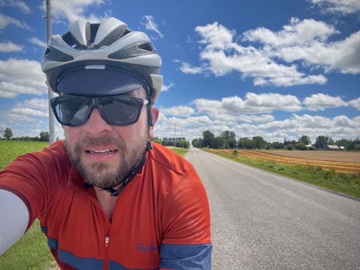 I’ve got at least six photos like this where I was trying to look like I was enjoying some of the rougher gravel, this was the most convincing of the bunch.