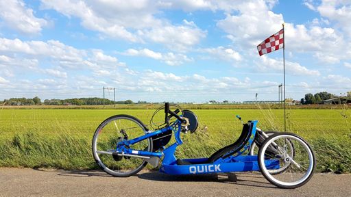 Op alle andere fietsen van dit model staat "Quickie" maar op de mijne dus "Quick". Ik kan nergens zien dat de "ie" er ooit gezeten heeft
