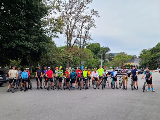 Group photo (missing a few riders as always)