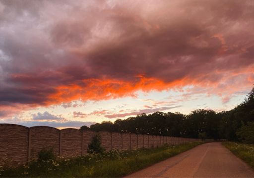 Západ Slunce v kombinaci s bouřkou na obloze pěkně čaroval :-)