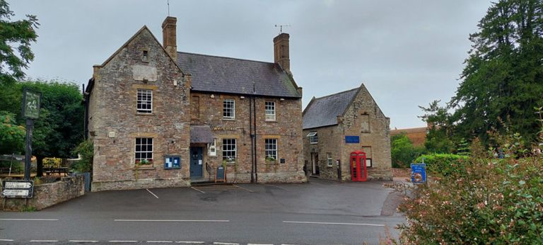 White Horse, Bradford on Tone. I had stopped here with 2 others cycling down to Devon in 2007 or 8, remembered the building, not its name or location, so was happy to rediscover both.