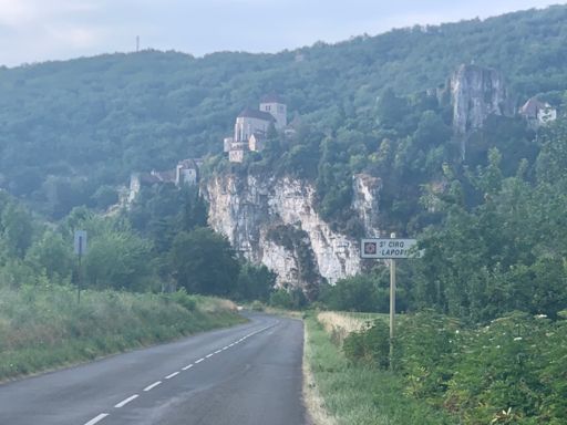 Saint Cirq Lapopie par la vallée