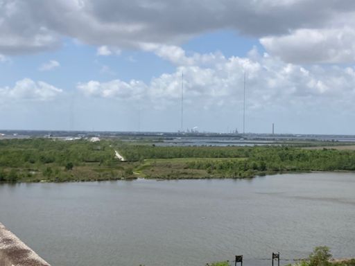 Chalmette is pretty flat