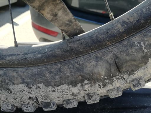 Sembra una ferita LC