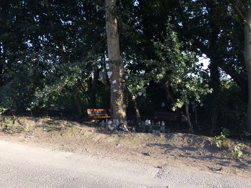 Memorial on MSC at latchford locks