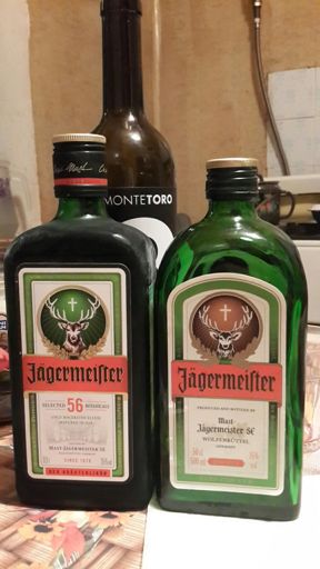 Справа немецкий оригинал -- слева местный.
Разницы в какчестве и вкусе особо не заметно.
По крайней мере, после первой не ощущается... 😂