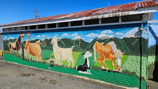 Not Silo Art but some good "toilet art" from the home of The Dog, NZ.