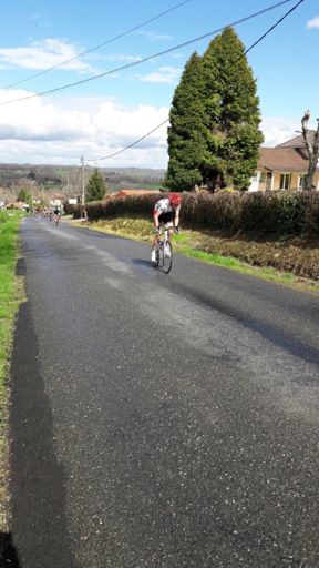 Attaaaaque à gauche de la route !!