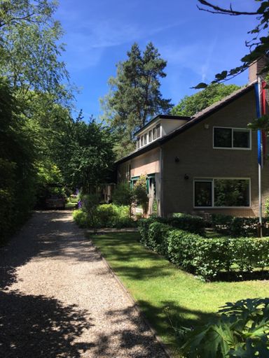 Even op bezoek thuis