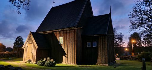 Hedared vid midnatt. Tid för en bulle.