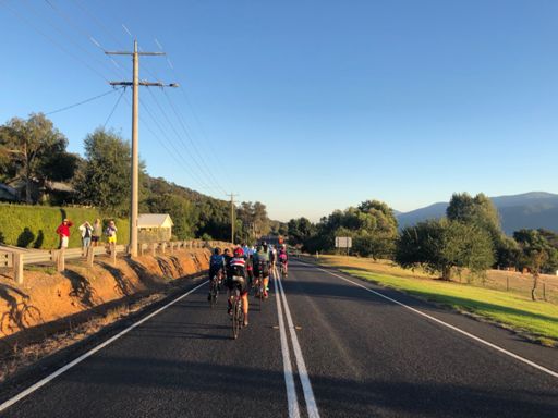 After a glorious 35km descent, it was a short rolling hill jaunt to the Tawonga Gap climb. Conclusion: most cyclists are terrible descenders