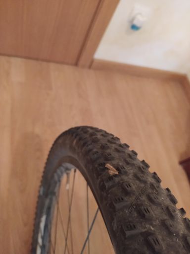 Para un día que bajo presiones y llantazo✌️