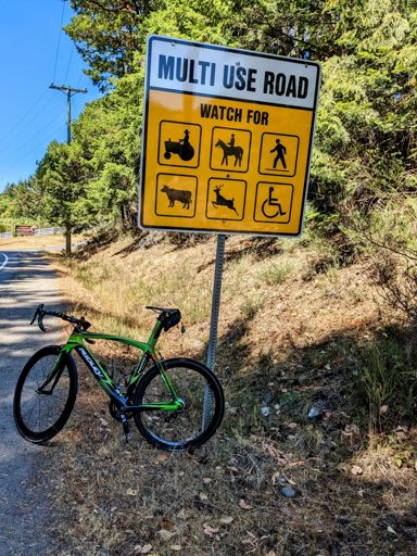 Kinda feel like there's an obvious one missing on this sign....