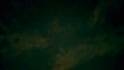 Während am Nachthimmel die Sterne funkeln und heute Gesellschaft von Cirruswolken haben, gönnte ich mir noch eine Meditation. 🌝✨