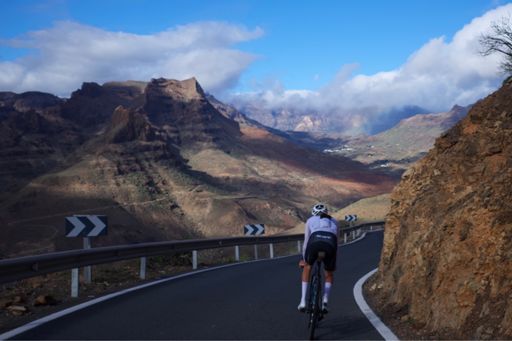 Er reed daar eigenlijk ook nog een auto, heb ‘m weggeaïd.