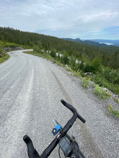 Ujevnt underlag på noen av klatringene