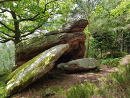 Les Jumeaux et la roche du Thoné