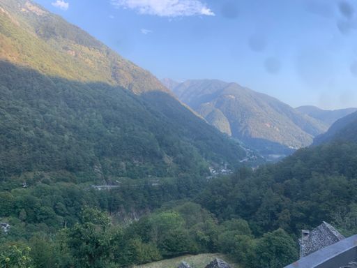 San Bartolomeo {Vogorno} e Vogorno visti da Corippo.