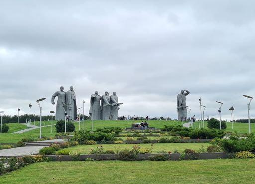 Мемориал Героям-Панфиловцам вблизи Дубосеково.