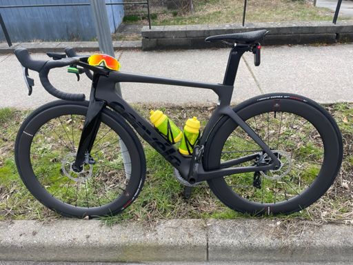 2023 Cervélo S5 - First Ride -Stock Tires & Rims ( Tubeless Set-up) 