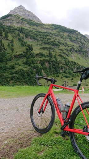 Der Hochvogel zum Greifen nah. Näher ran ging aber nicht mehr mit dem Rennrad.