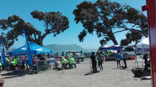 Zielbereich 
Ist eigentlich ein Filmchen, was zeigen sollte, wie der Wind geblasen hat. Marathon bei einem Gegenwind mit 6-8 Beaufort ist verdammt hart. 💨🏃🏼