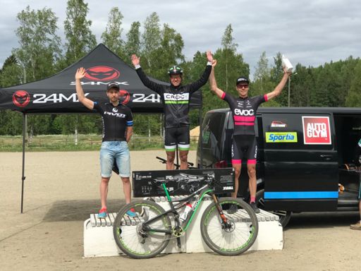 After five days of literally shitting my ass out due to stomach bug and missing last weekend race, some top-end power was surely missing from legs, but still managed to get third spot today. 😊 Even thought it’s just two weeks since last race, damn I’ve missed racing and therefore it was so so fun to really dig deep on those steep uphills and find out my limits on downhills! (Didn’t crashed, but it was close, really close!)😁 

#evoc
#lvipaavola 
#tonitonicycles
#ride_bmc 
#gutzy
#gloryfy 
#endura 
#qmnordic 
#qmsportscarenordic 
#bonge 
#spfintrade
#pyöräily
#maastopyöräily
#xco
#valkeakoski 
#cyclingpics