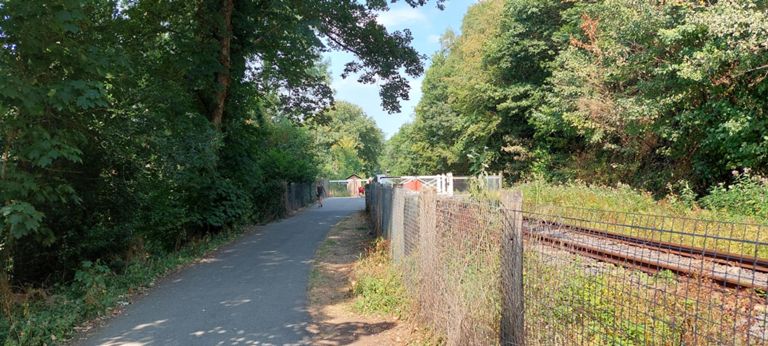 Plym Valley Trail which joins the Drake's Trail, which was surprisingly smooth in gradient. I expected higher gradients. Its bridges enable views of the vast drops below.