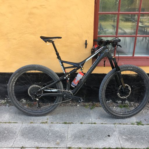 En riktig drömhöj. 100% kul oavsett underlag.