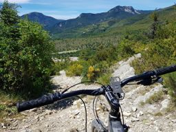 Haut tour du lac de Castillon en VTT