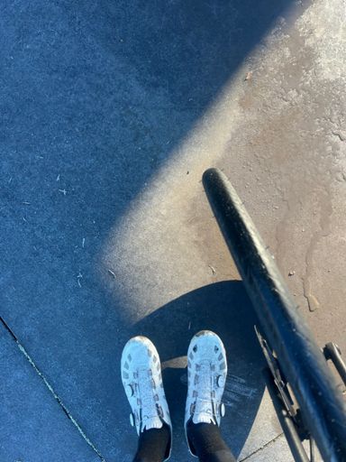 Frozen driveway 2pm Bad day to be my toes, not smart. Thick socks at least😂