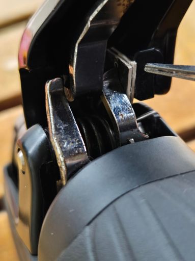 Eingeklebt und schaltet wieder 👌