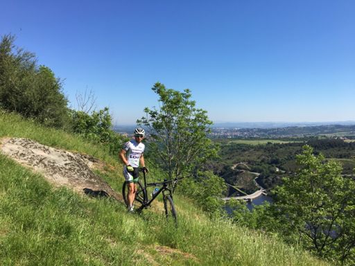 Barrage de grangent depuis château d'essalois