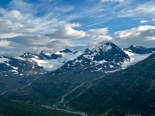 Utsikt över massivet med Stora bjørn