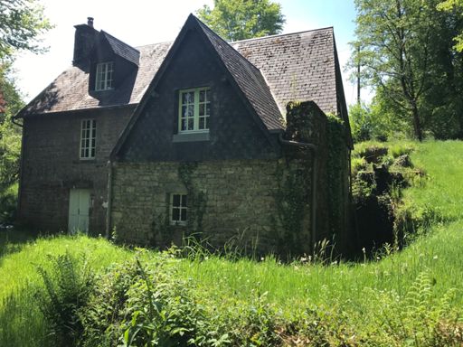 Perdue dans la nature le moulin de la république